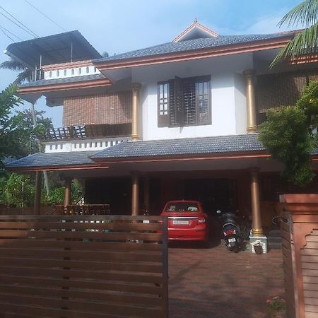 Navendu Homestay Alappuzha Екстериор снимка