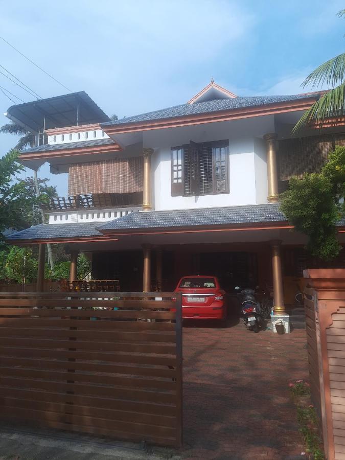 Navendu Homestay Alappuzha Екстериор снимка